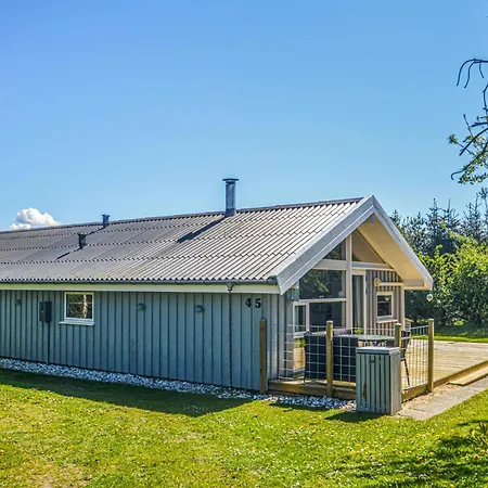 Four-bedroom In Løkken