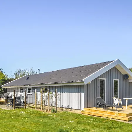 Prázdninový dům Four-bedroom In